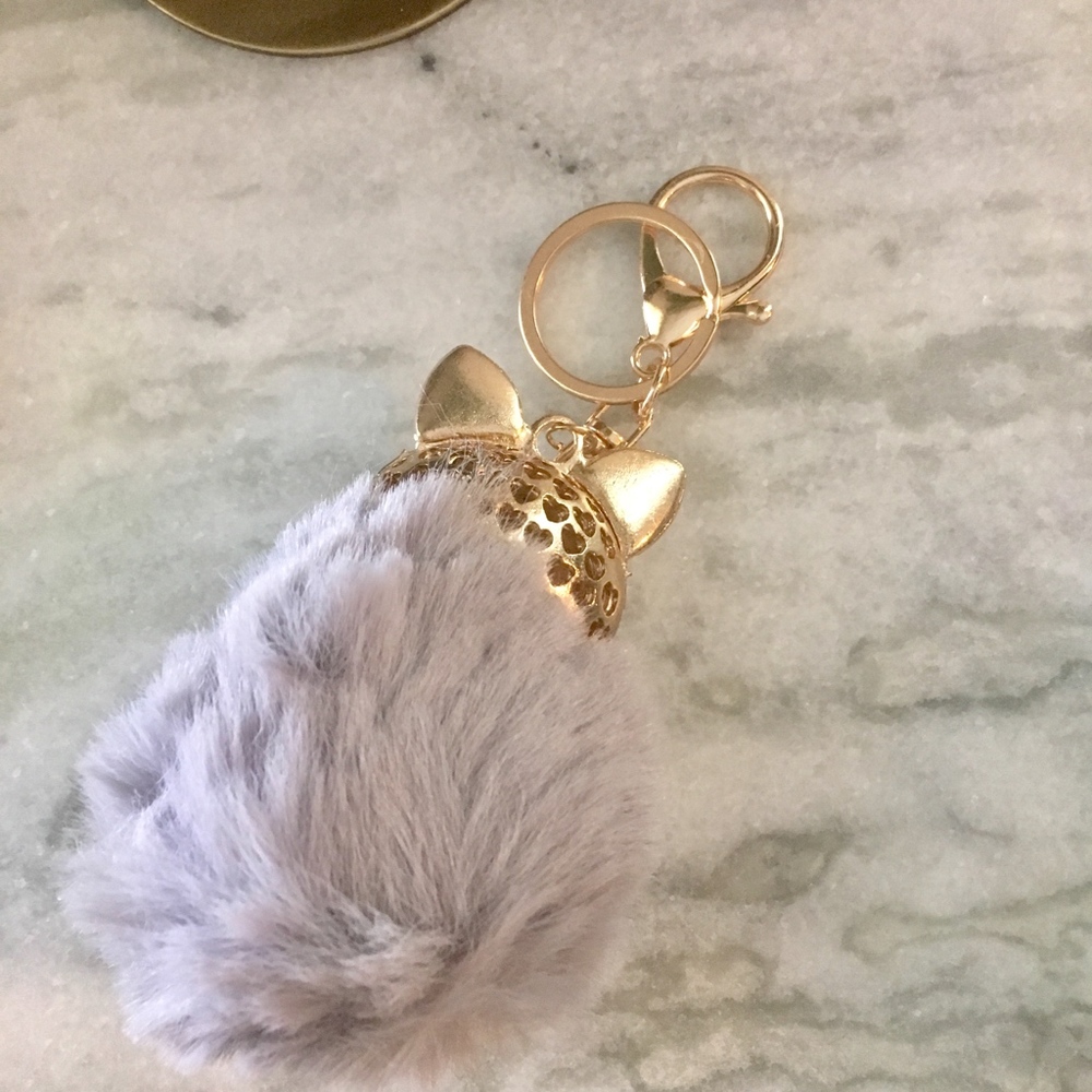 Rhinestone Fox Furry Pom Pom Pearl Keychain Purse - Picture 4 of 4